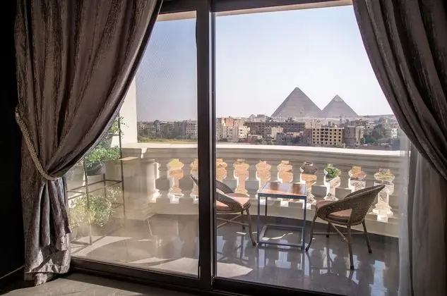Superior Tek Büyük veya İki Ayrı Yataklı Oda (Pyramids View)