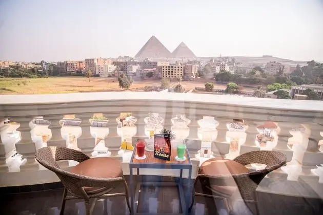 Superior Tek Büyük veya İki Ayrı Yataklı Oda (Pyramids View)