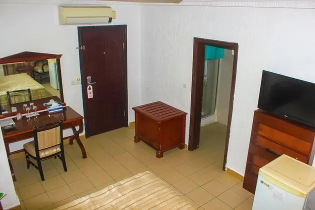 Basic Tek Büyük Yataklı Oda