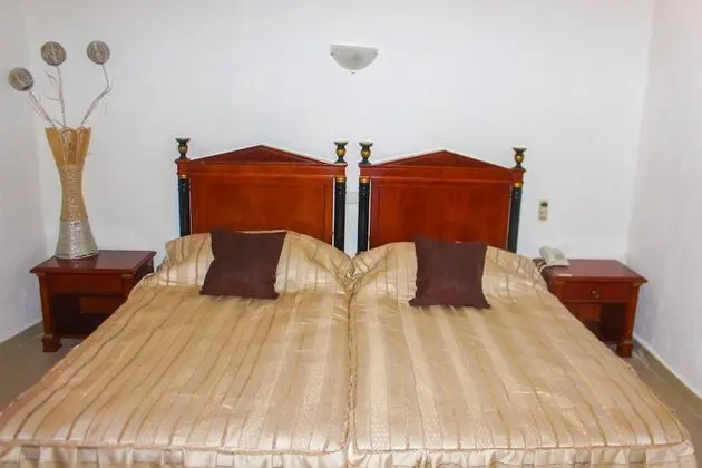 Grand Tek Büyük Yataklı Oda