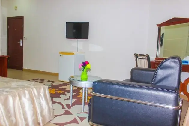 Standard Tek Büyük Yataklı Oda