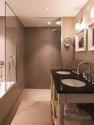 Premium Tek Büyük veya İki Ayrı Yataklı Oda