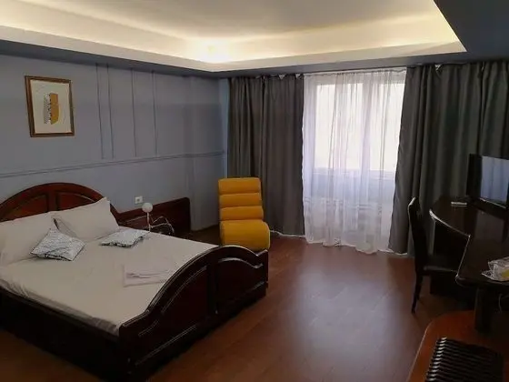Tek Büyük Yataklı Oda