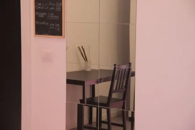 Dört Kişilik Oda, Ortak Banyo (Colata di Colore)