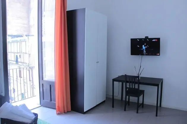 Dört Kişilik Oda, Ortak Banyo (Colata di Colore)