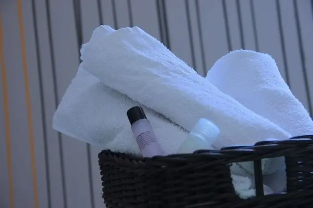 Dört Kişilik Oda, Ortak Banyo (Colata di Colore)