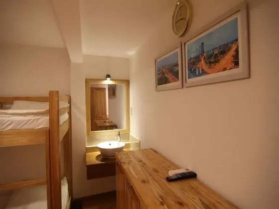 Ortak Ranzalı Oda (6 Single Beds)