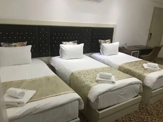 Basic Üç Kişilik Oda