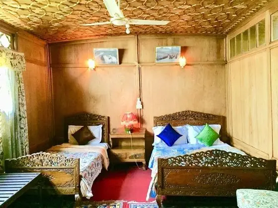 Deluxe Oda, Birden Çok Yatak, Sigara İçilmez