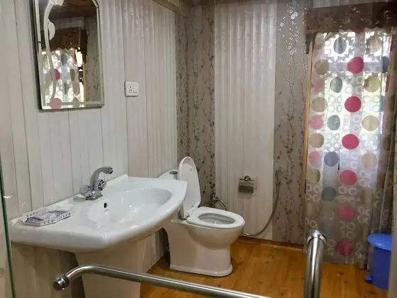Deluxe Oda, Birden Çok Yatak, Sigara İçilmez