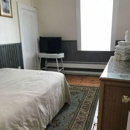 Basic Tek Büyük Yataklı Oda