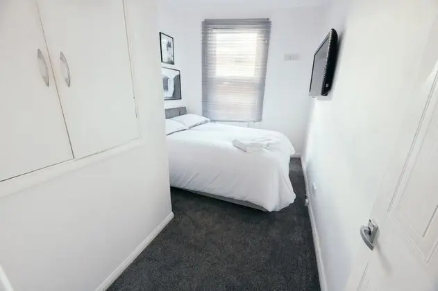 Ev (1 Bedroom)