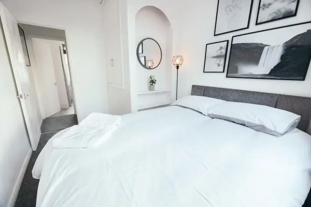 Ev (1 Bedroom)
