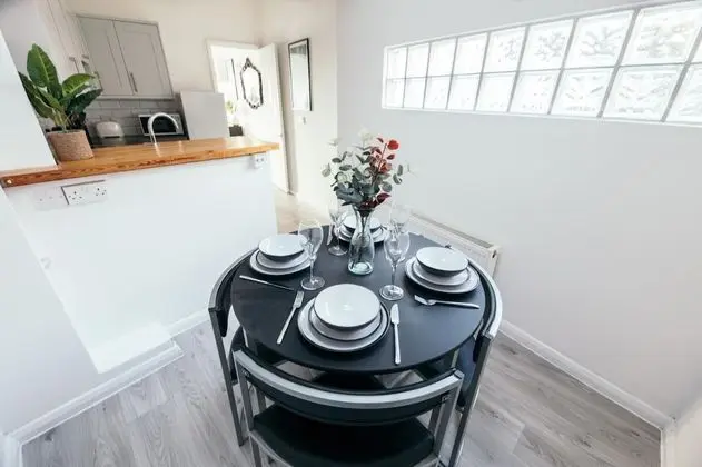 Ev (1 Bedroom)