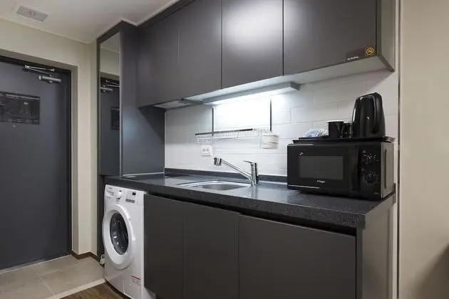 Business Tek Büyük Yataklı Oda