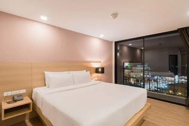 Deluxe King Bed Room