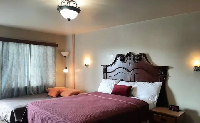 Traditional Tek Kişilik Oda, 1 Çift Kişilik Yatak ve Çekyat, Sigara İçilmez