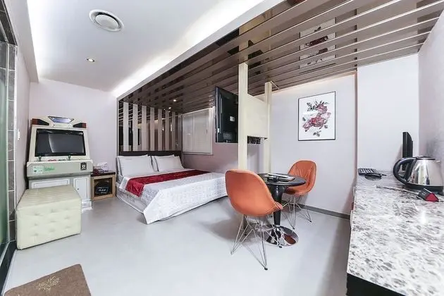 Deluxe Oda (1 King-size Mattress)