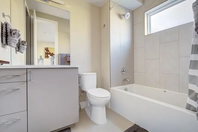 Sıra Ev, Birden Çok Yatak (New Stunning Modern Gem in Unbeatable)