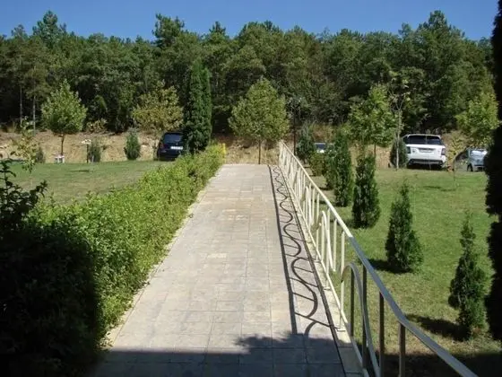 Apart Daire, 1 Büyük (Queen) Boy Yatak