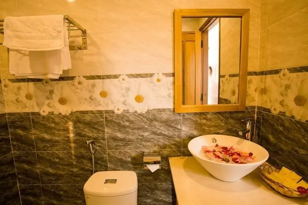 Tek Büyük Yataklı Oda, 1 Yatak Odası, Bahçe Manzaralı