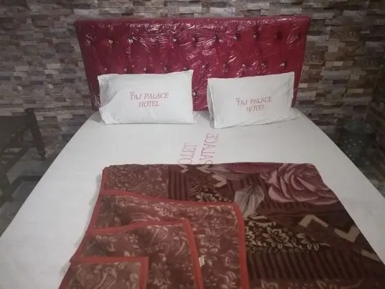 Basic Tek Büyük Yataklı Oda