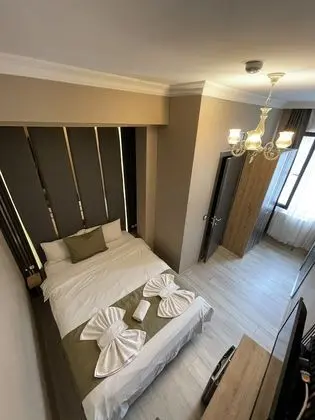 Basic Tek Büyük Yataklı Oda