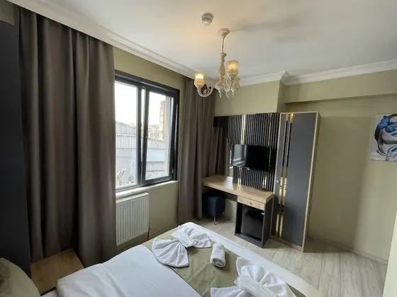 Deluxe Tek Büyük Yataklı Oda