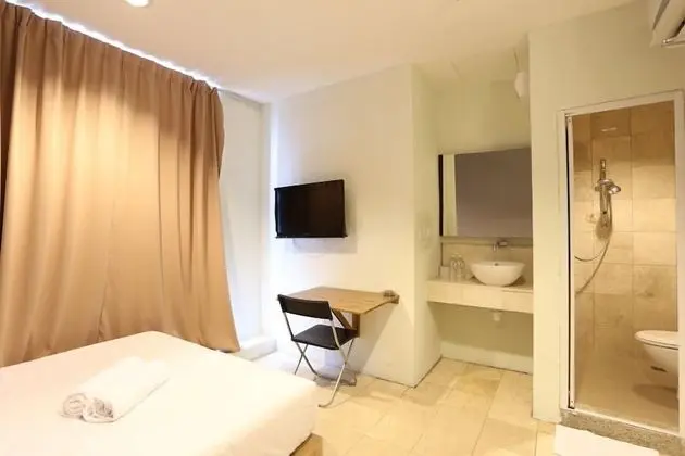 Deluxe Tek Büyük Yataklı Oda