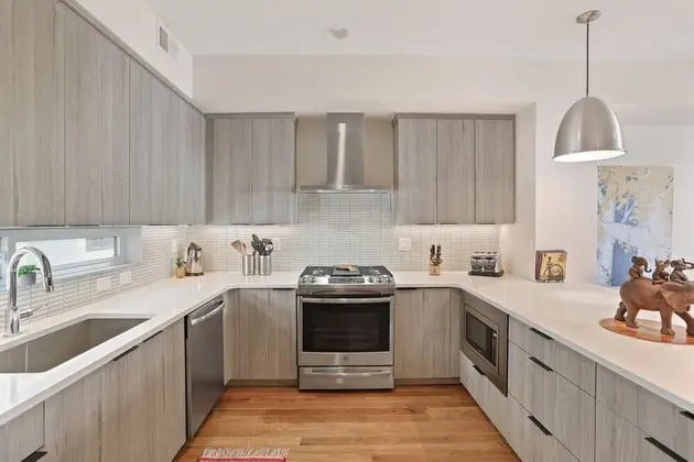 Sıra Ev, Birden Çok Yatak (New Townhome with Stunning City and M)