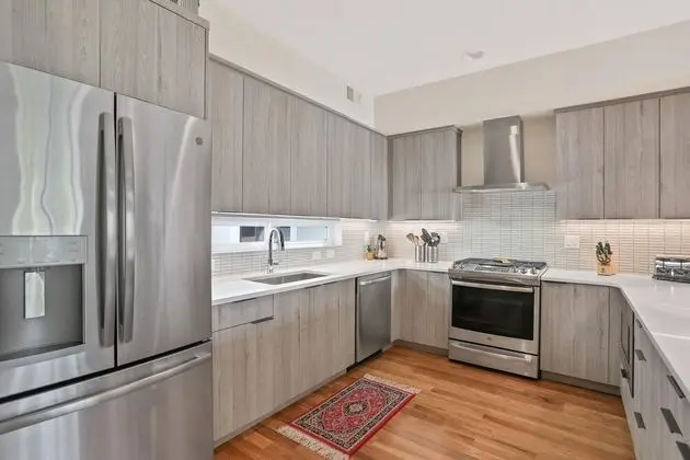 Sıra Ev, Birden Çok Yatak (New Townhome with Stunning City and M)