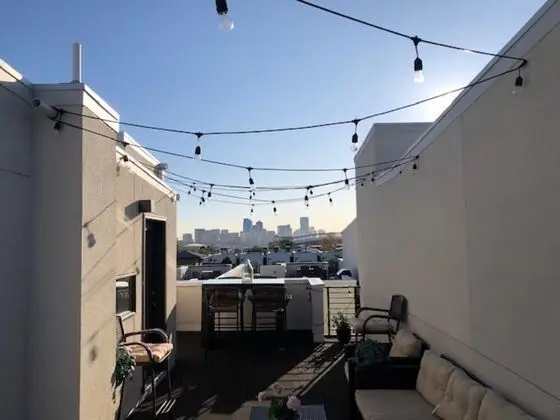 Sıra Ev, Birden Çok Yatak (New Townhome with Stunning City and M)