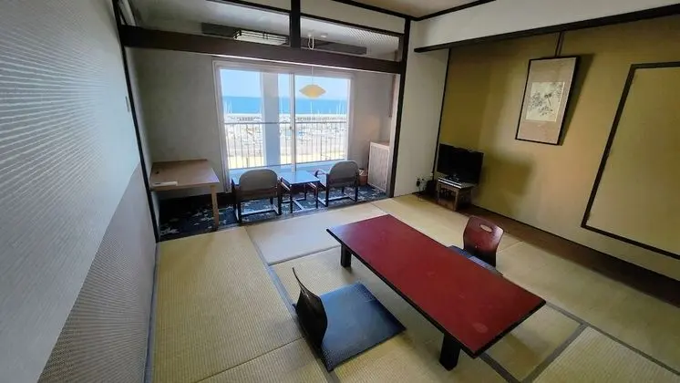 Traditional Oda, Sigara İçilmez, Okyanus Manzaralı (Casual Japanese Style)
