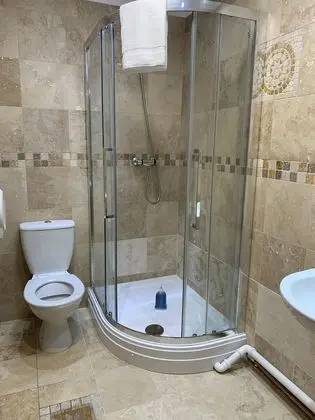 Üç Kişilik Oda