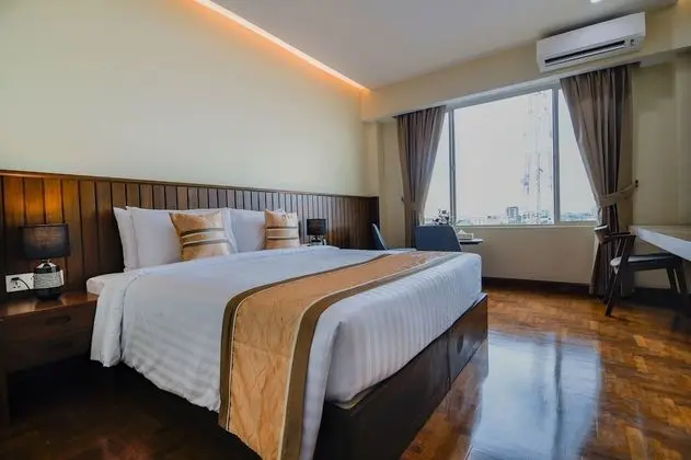 Deluxe Tek Büyük Yataklı Oda