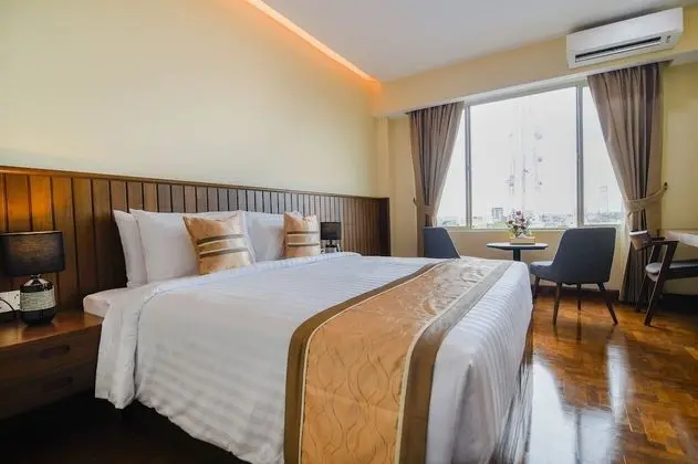Deluxe Tek Büyük Yataklı Oda