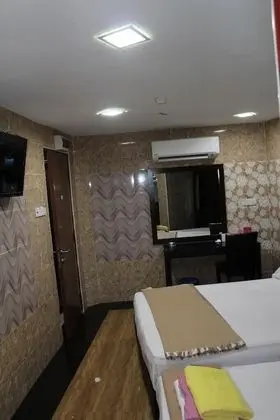 Üç Kişilik Oda
