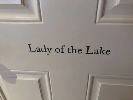 Luxury Tek Büyük Yataklı Oda (Lady of the Lake)