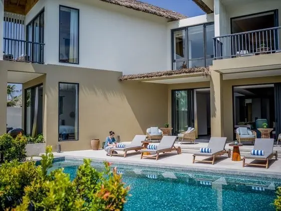 Villa, Denize Sıfır (Pool)