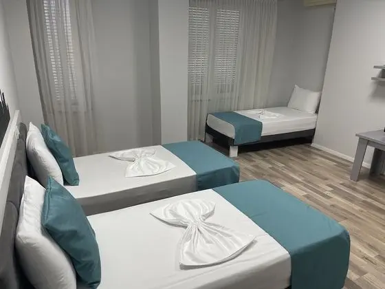 Basic Üç Kişilik Oda