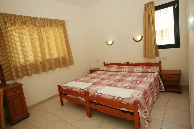 Apart Daire, 2 Yatak Odası, Avlu Manzaralı