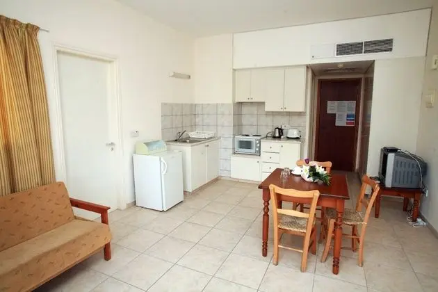 Apart Daire, 2 Yatak Odası, Avlu Manzaralı