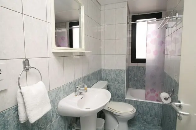 Stüdyo, Avlu Manzaralı