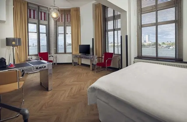 Maaszijde Deluxe room