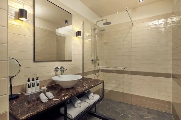 Standard Oda, Avlu Manzaralı (Patio-kamer)