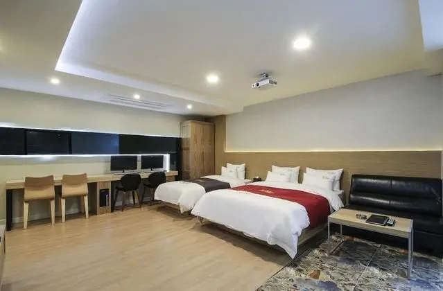 Deluxe İki Ayrı Yataklı Oda (Movie Room)