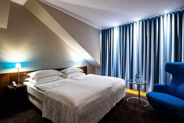 Comfort Tek Büyük Yataklı Oda