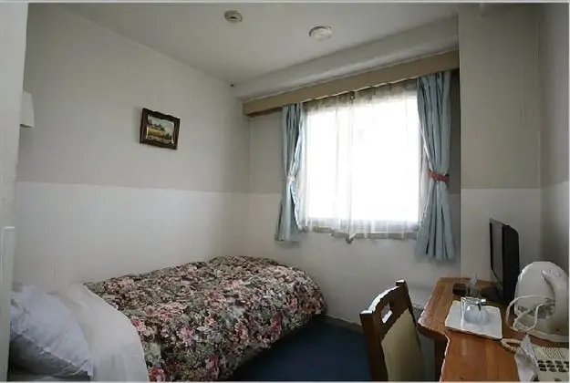 Single, Free Shuttle from Izumisano or Rinku town station from 4PM to11PM, contact hotel for details