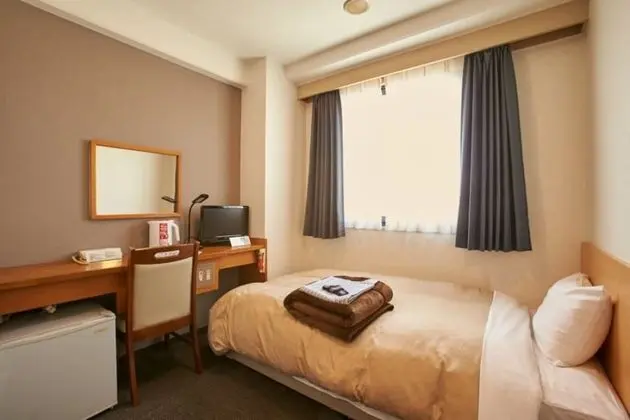 Single, Free Shuttle from Izumisano or Rinku town station from 4PM to11PM, contact hotel for details