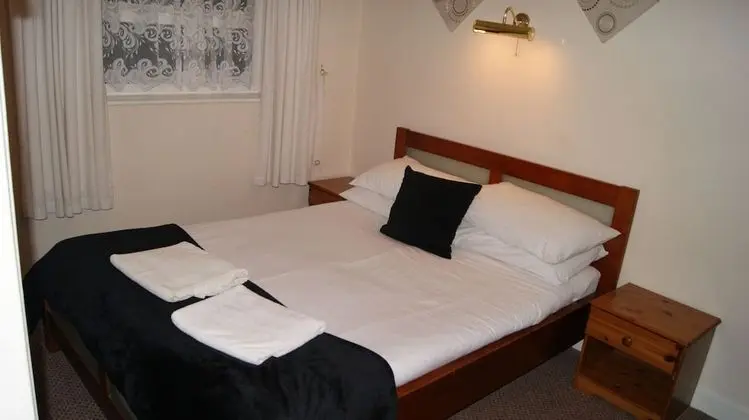 Tek Büyük Yataklı Oda (Room 1)